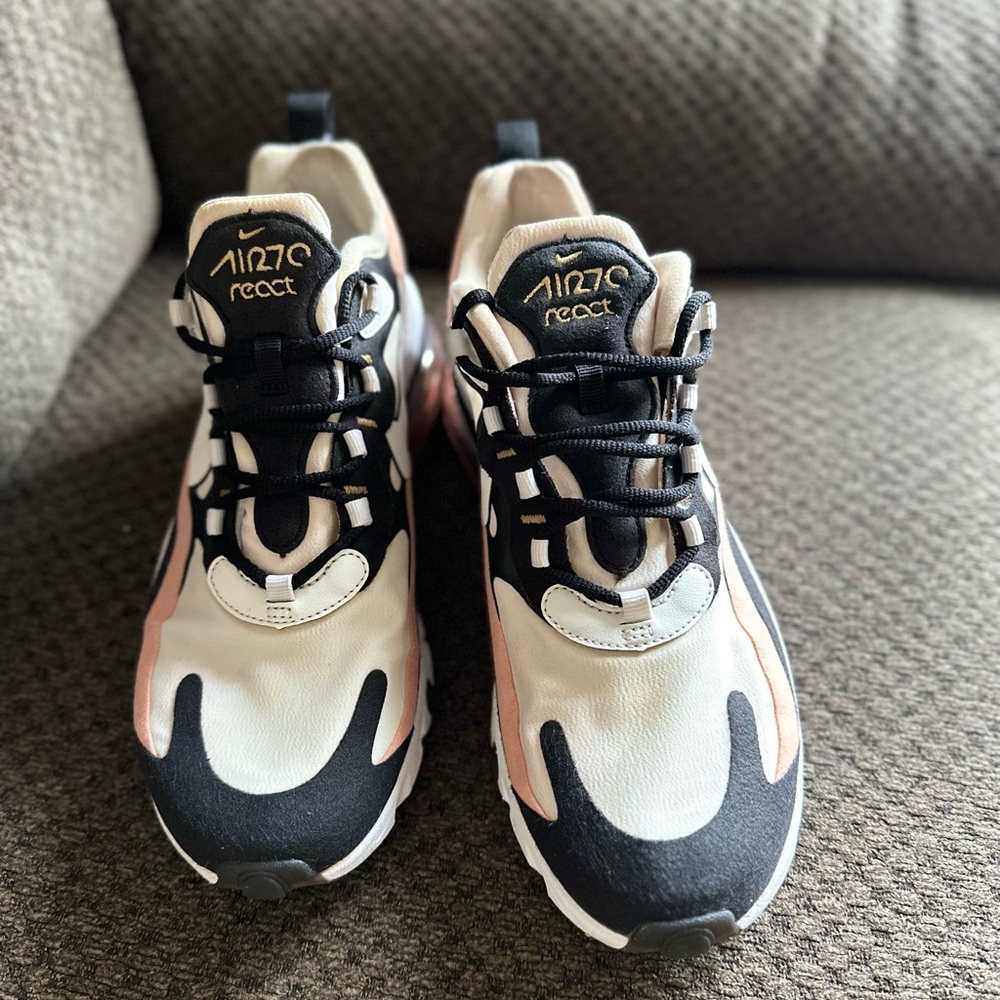 Nike Air Max 270 React Coral Black Trainers Size USA 9 AT6174-006 Women